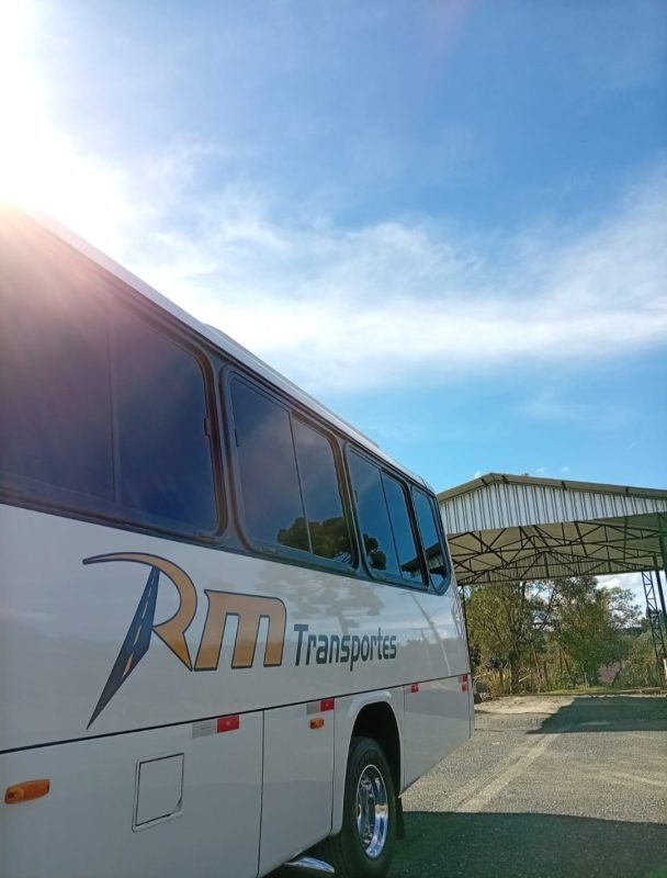 Logo RM Transportes